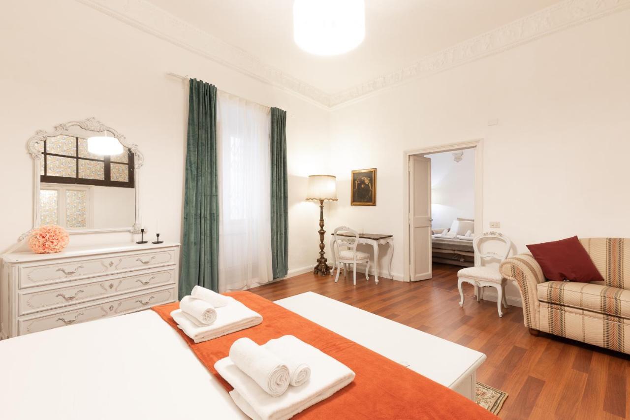 Leonardo Suite Pantheon Rome Exterior photo